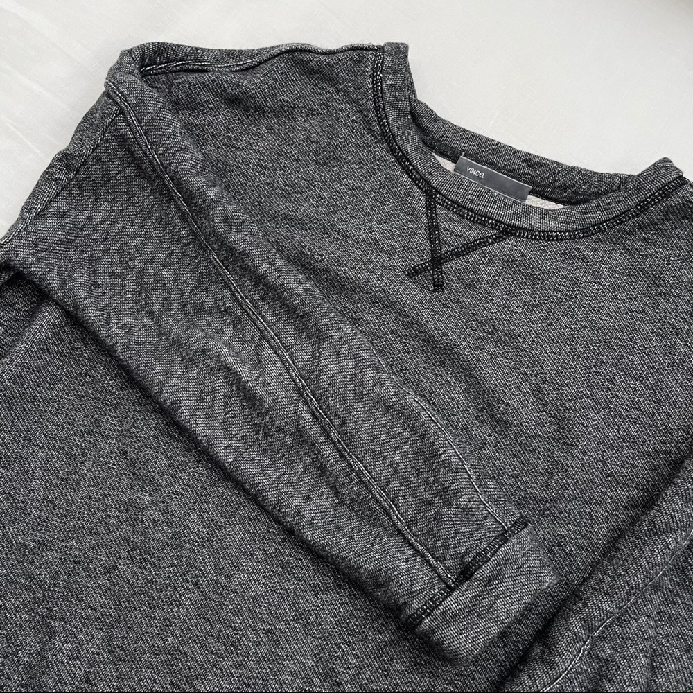 VINCE - Essential Crewneck Sweatshirt